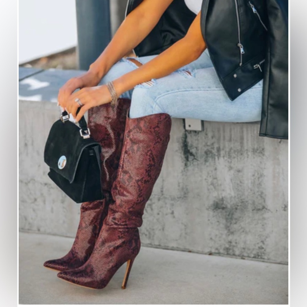 VICI Boots size 6